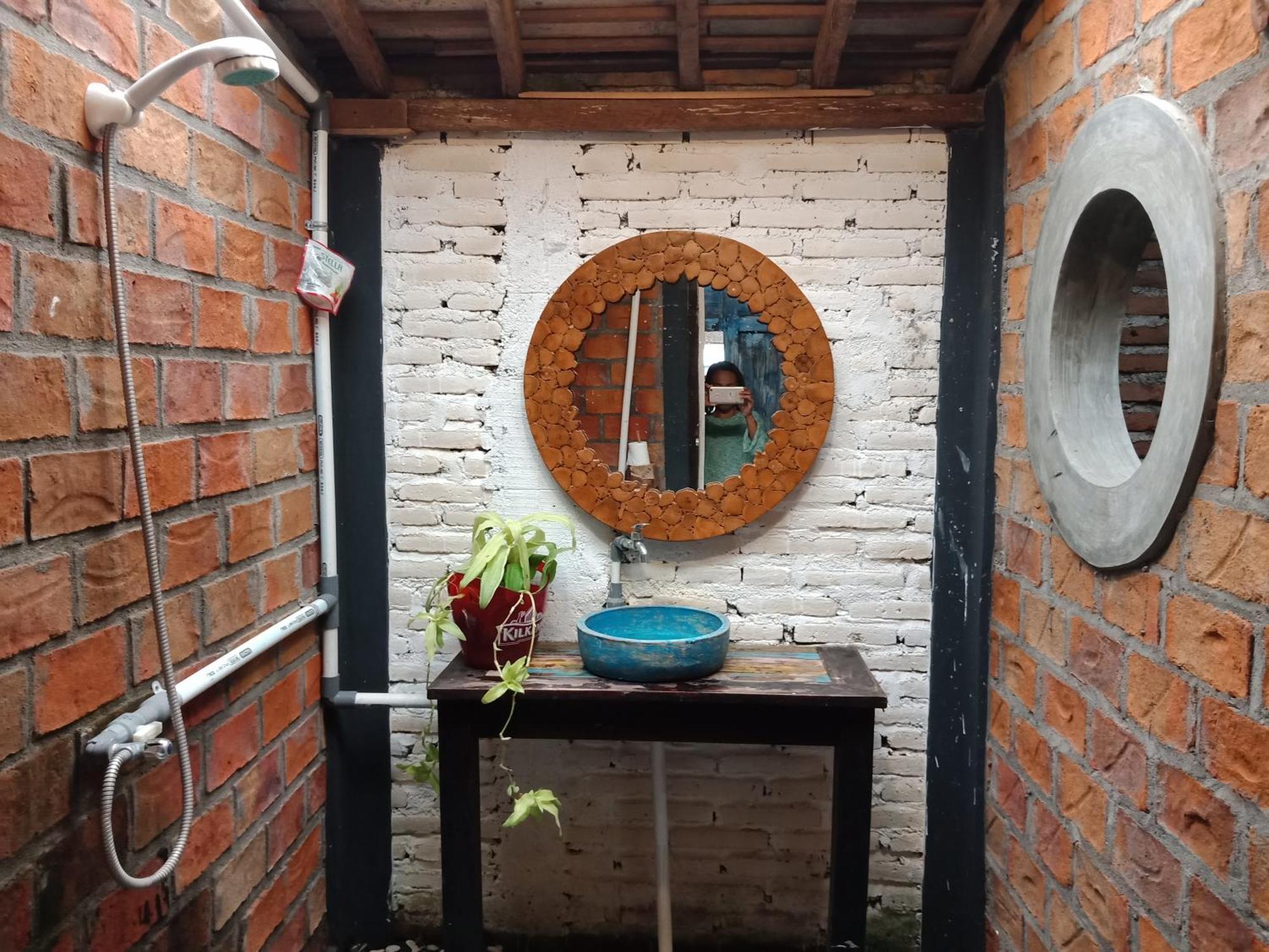 Arjuna Garden Homestay Джок'якарта Екстер'єр фото