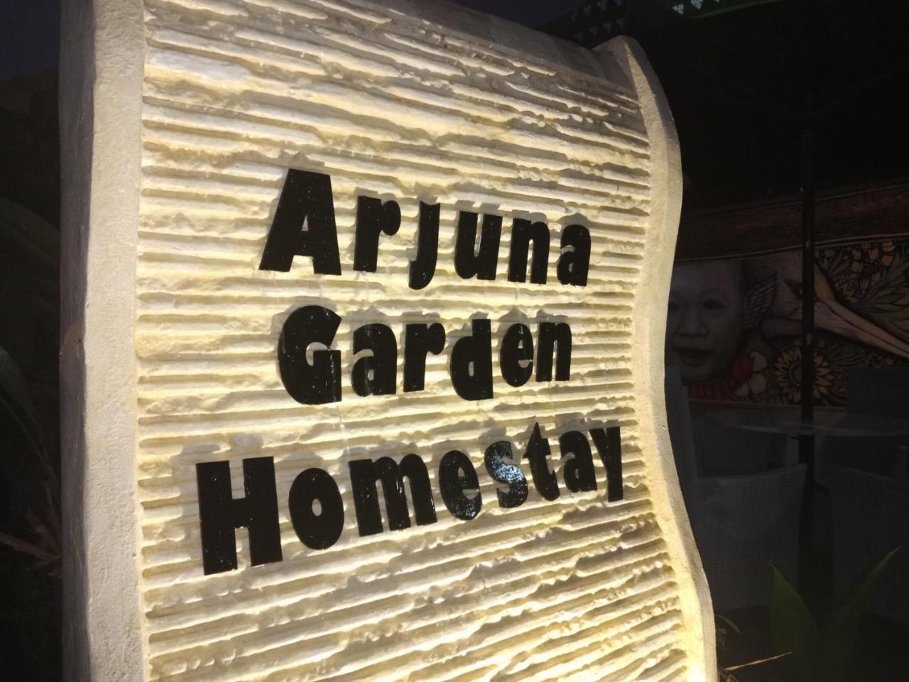 Arjuna Garden Homestay Джок'якарта Екстер'єр фото