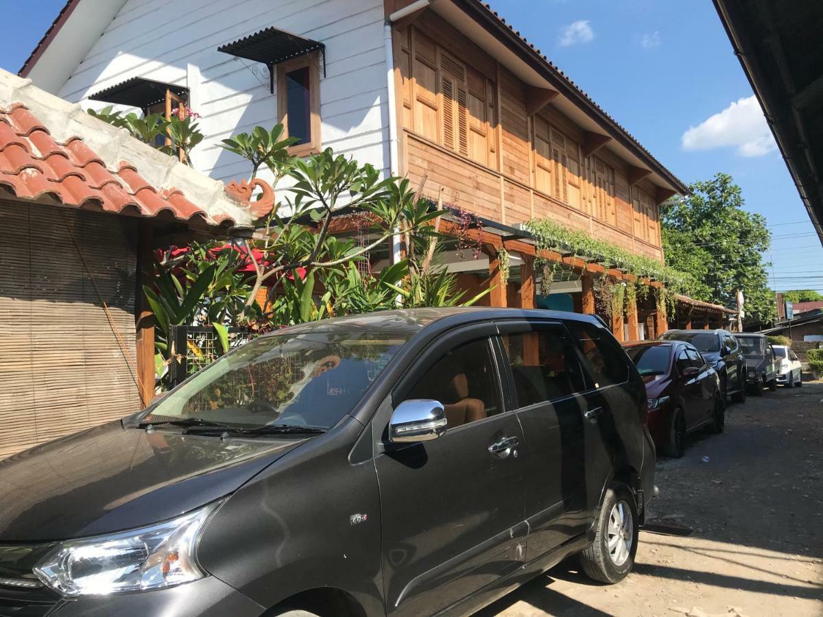 Arjuna Garden Homestay Джок'якарта Екстер'єр фото