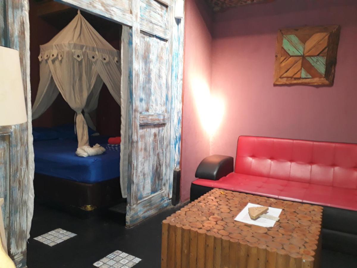 Arjuna Garden Homestay Джок'якарта Екстер'єр фото